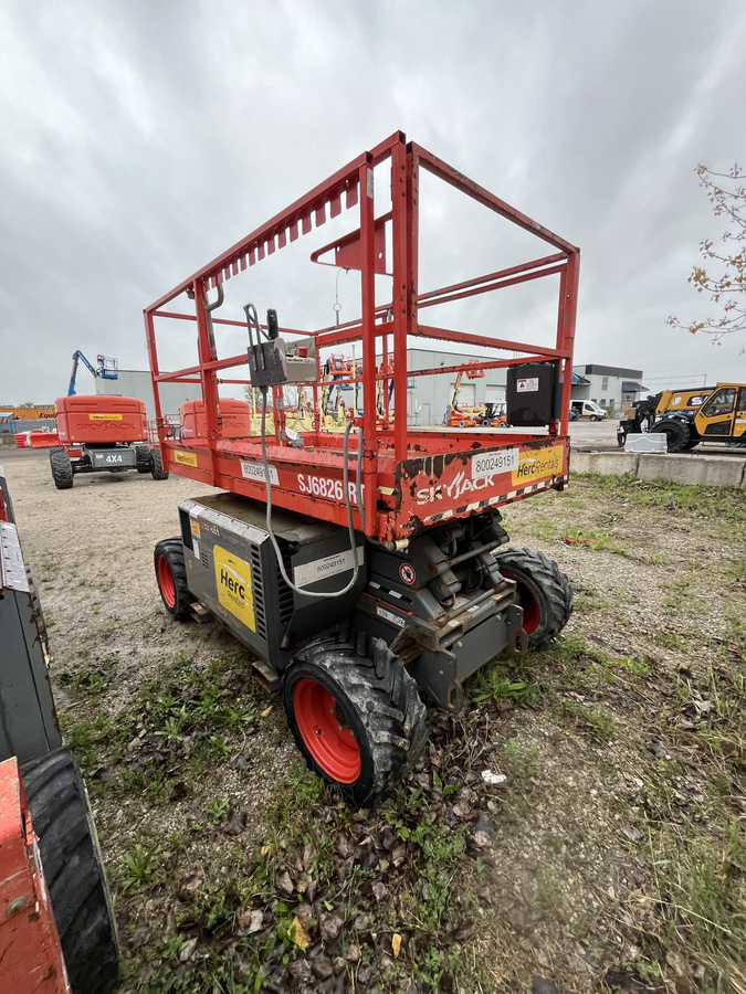 2019 Skyjack SJ-6826RT-3