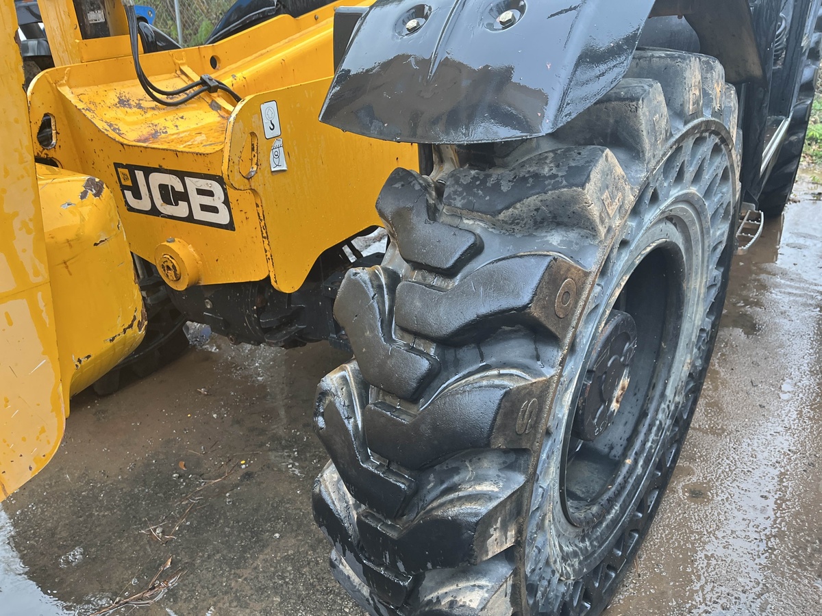 2019 JCB 507-42-9