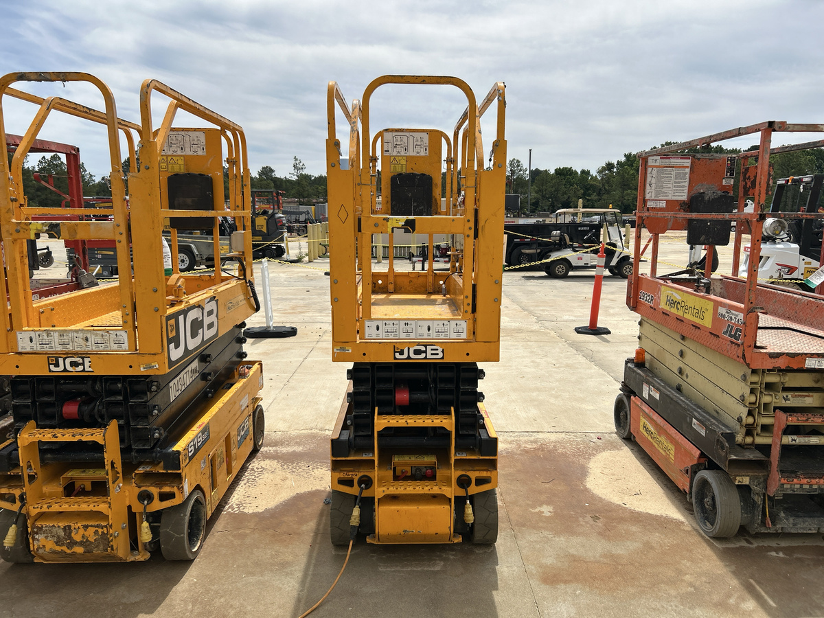 2023 JCB S1930E-13