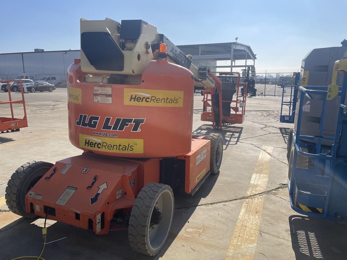 2018 JLG E400AJPN-3
