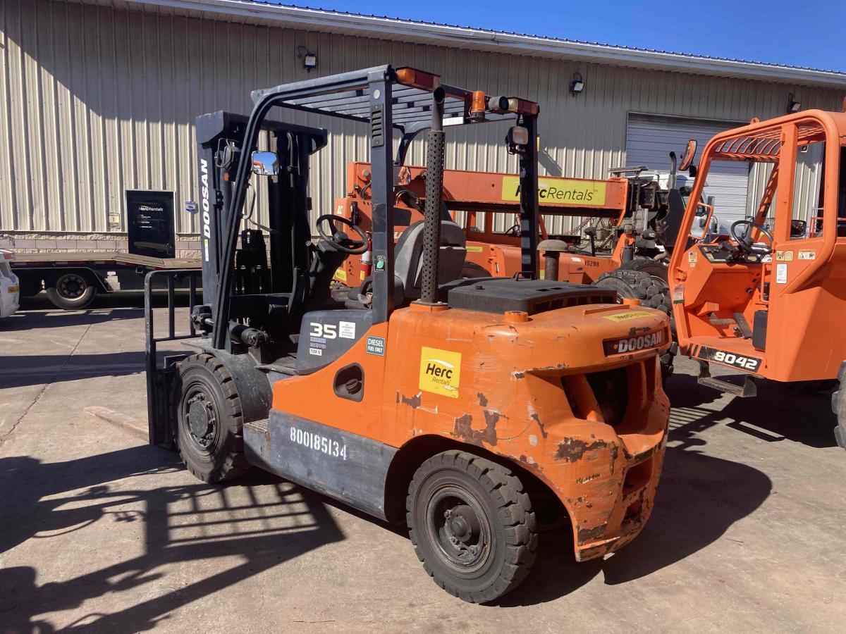 2017 Doosan D35S-7