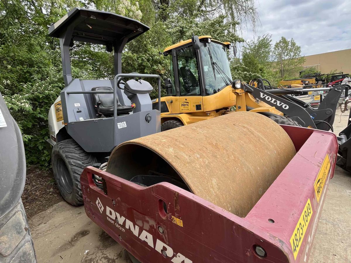 2018 Dynapac CA1400D