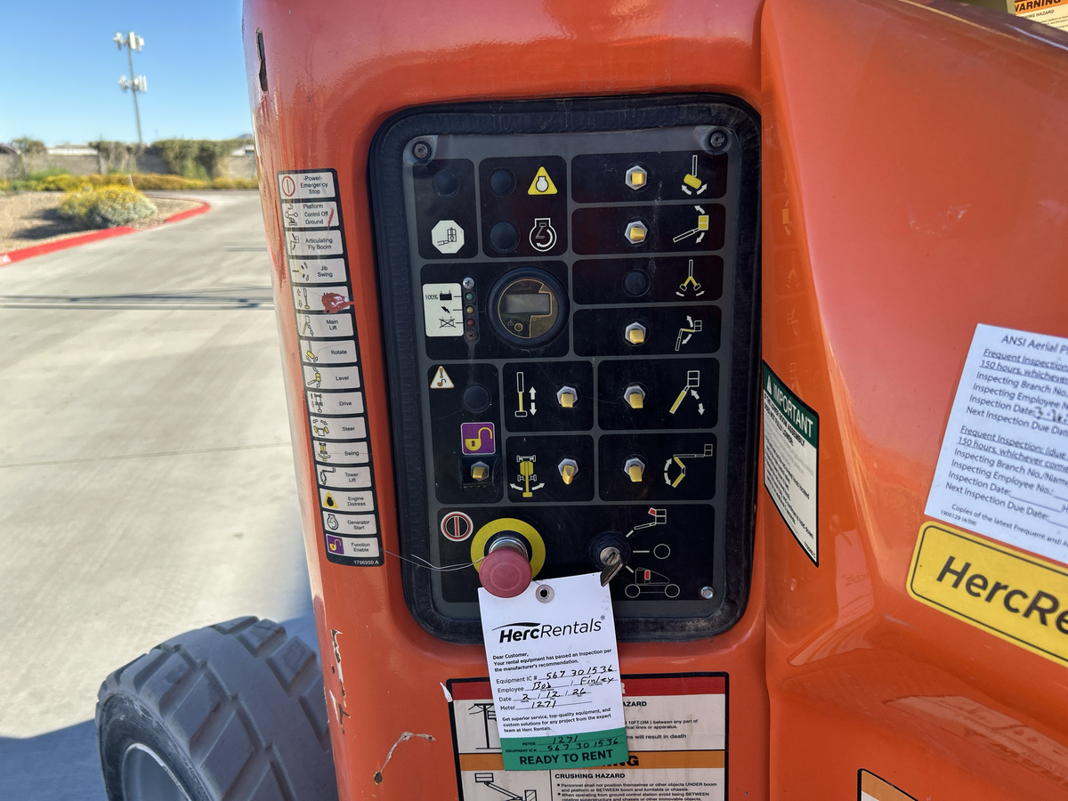 2016 JLG E450AJ-8
