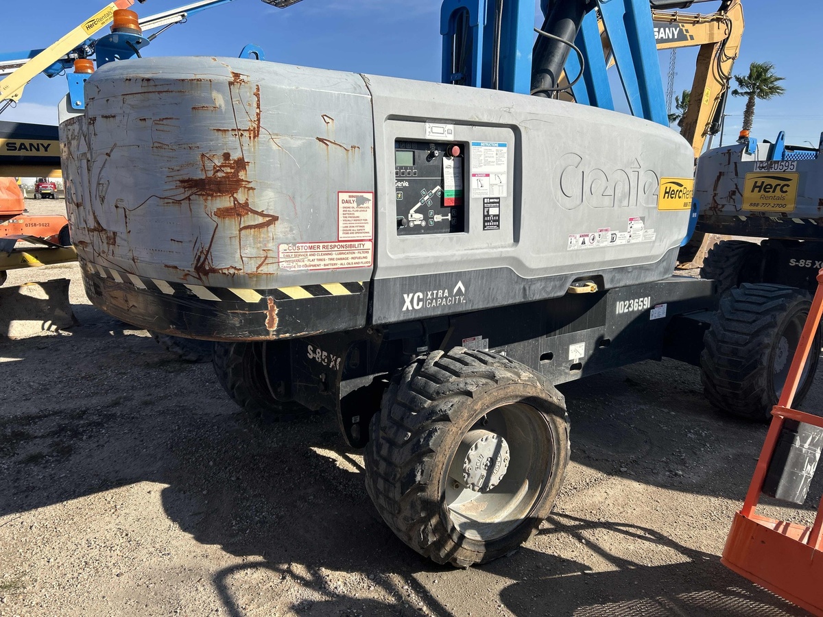 2018 Genie S-85