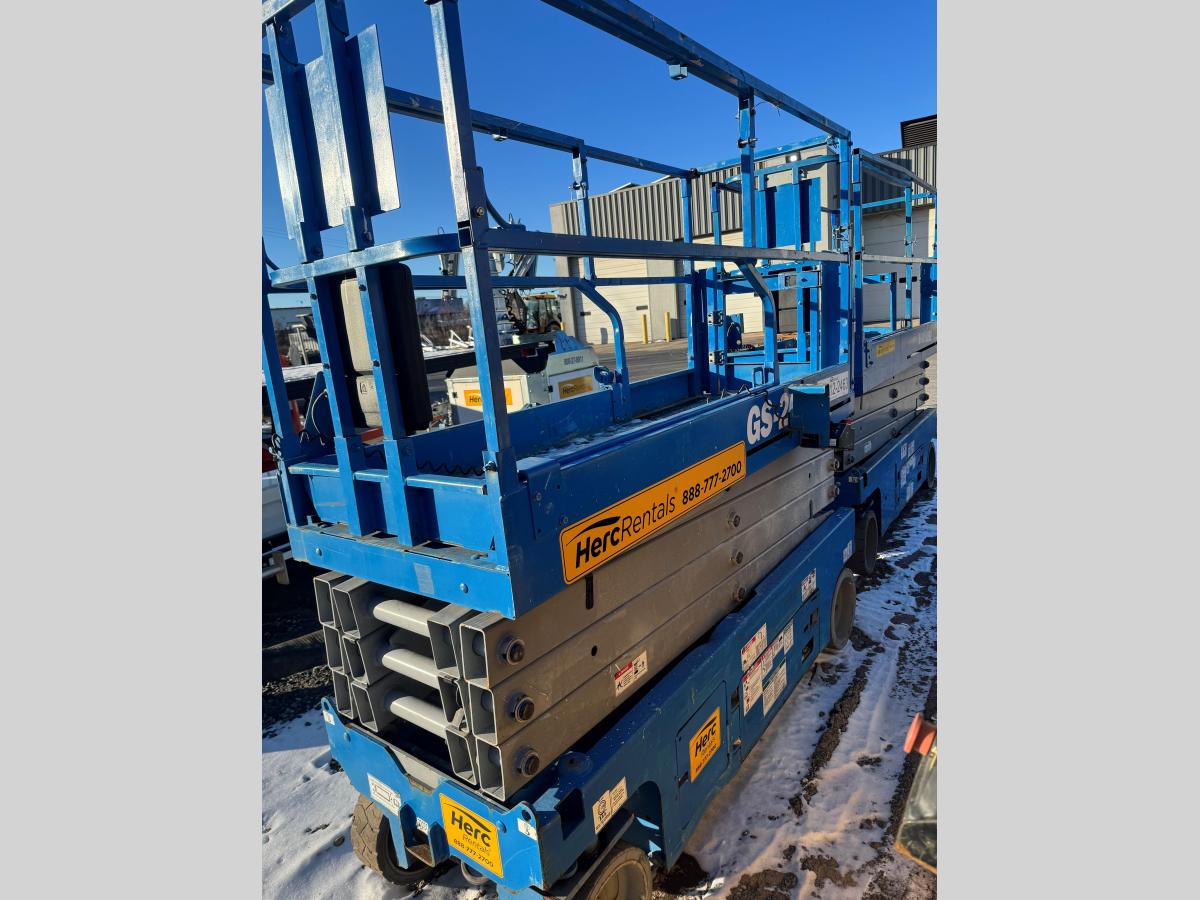 2017 Genie GS-2632