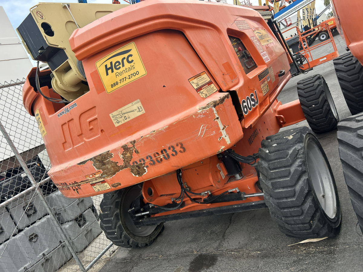 2018 JLG 660SJ