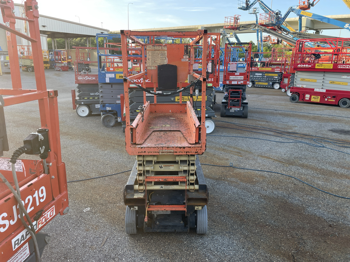2018 JLG 1932R-7