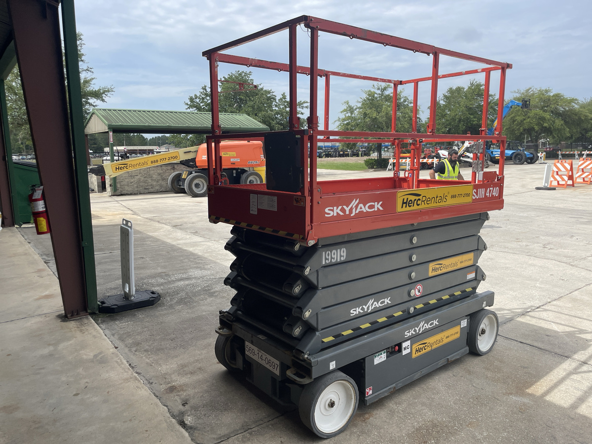 2019 Skyjack SJ4740-5
