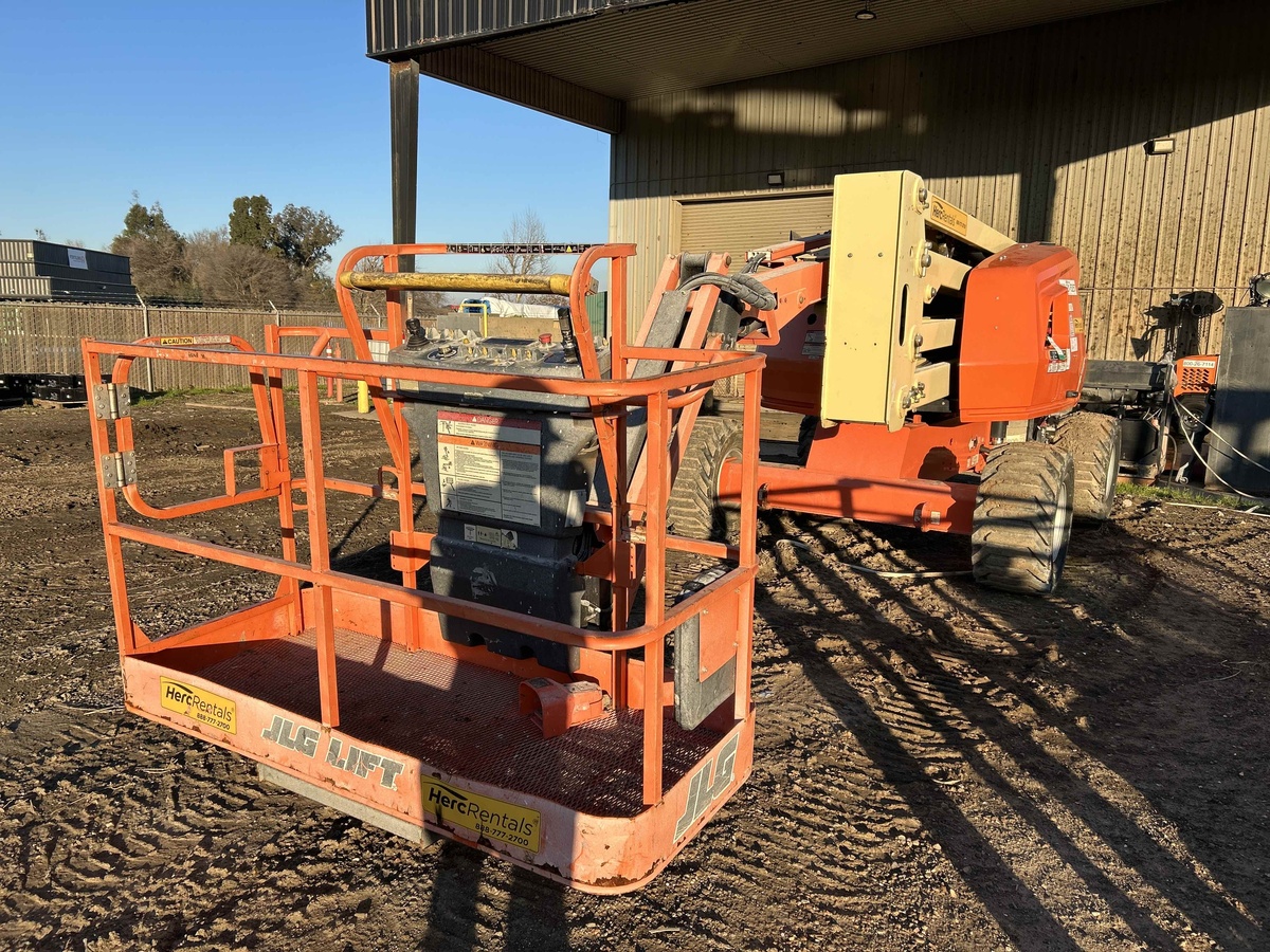 2018 JLG 450AJ-3