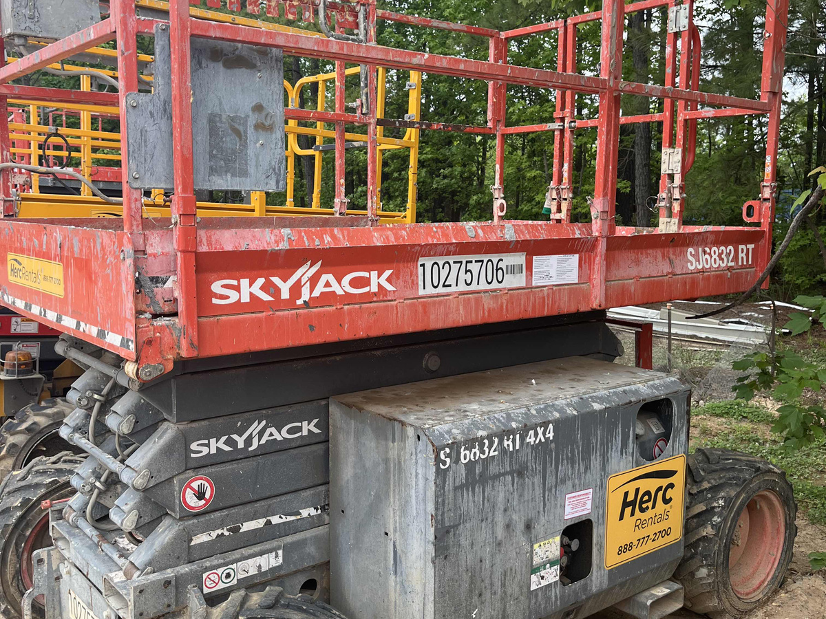 2019 Skyjack SJ-6832RT-8