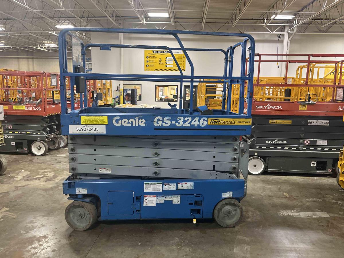 2013 Genie GS-3246
