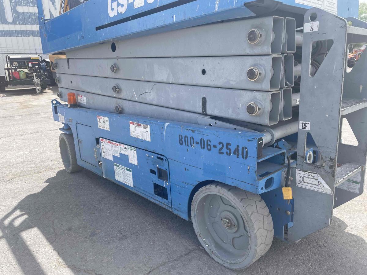 2015 Genie GS-2632-11