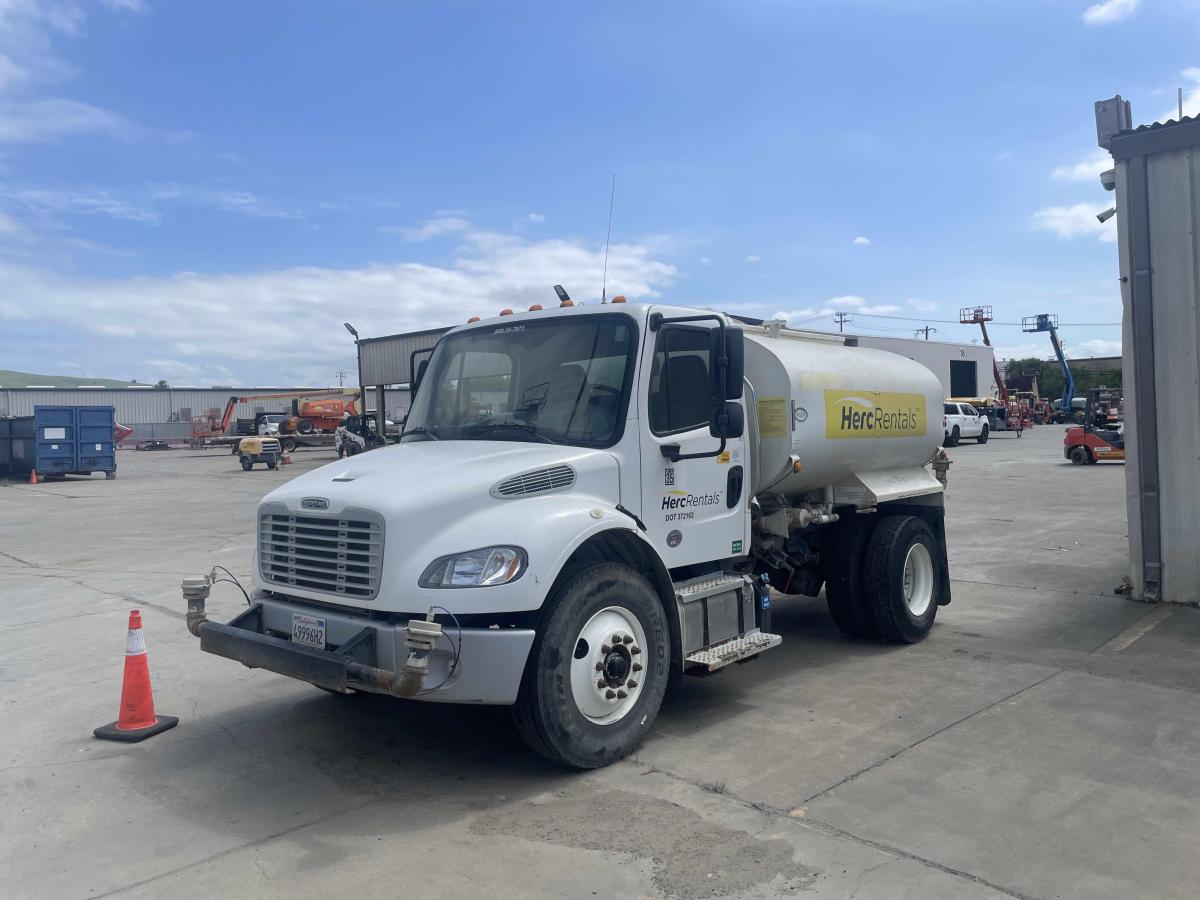 2018 Freightliner M2106