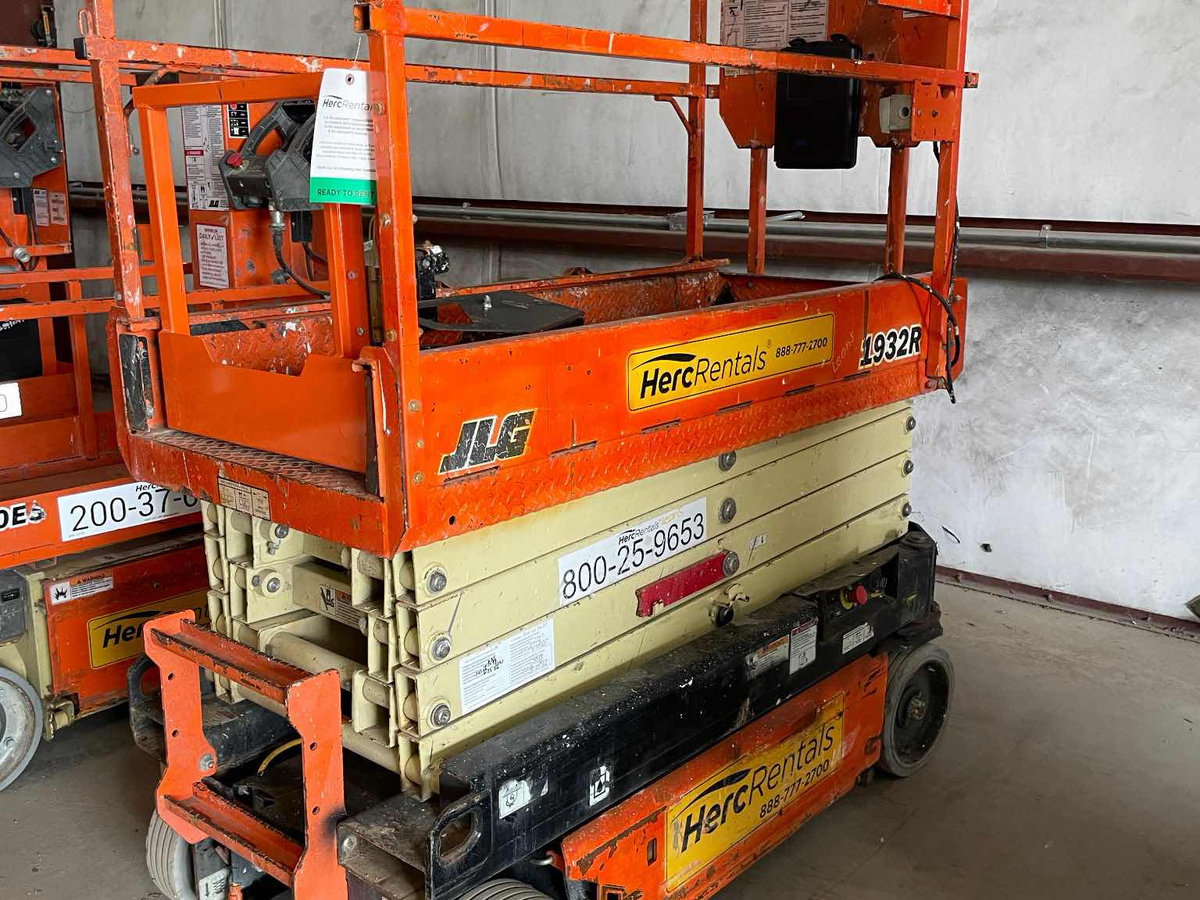2019 JLG 1932R-2