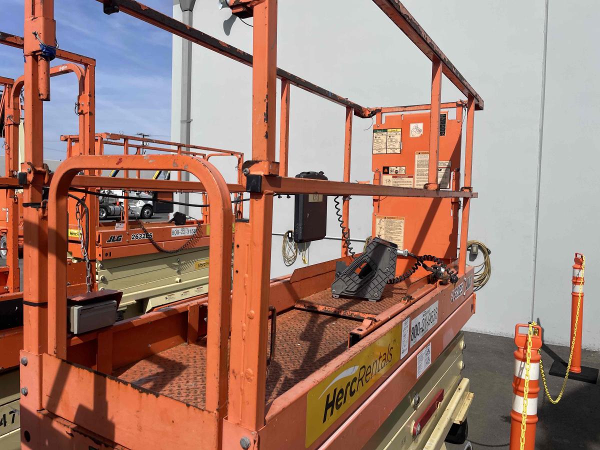 2018 JLG 2632ES