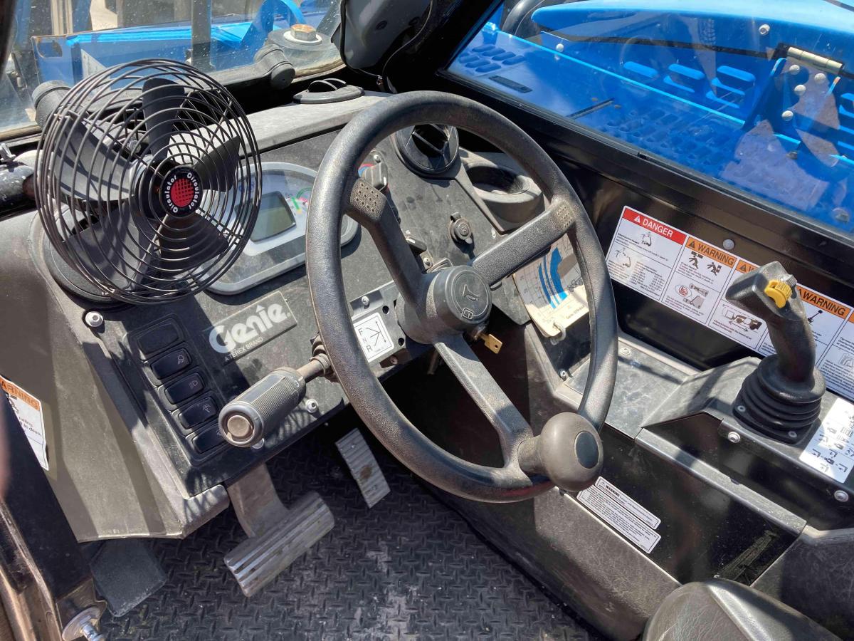2020 Genie GTH 844