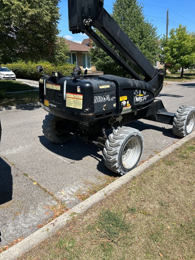 2015 JLG M600JP-4