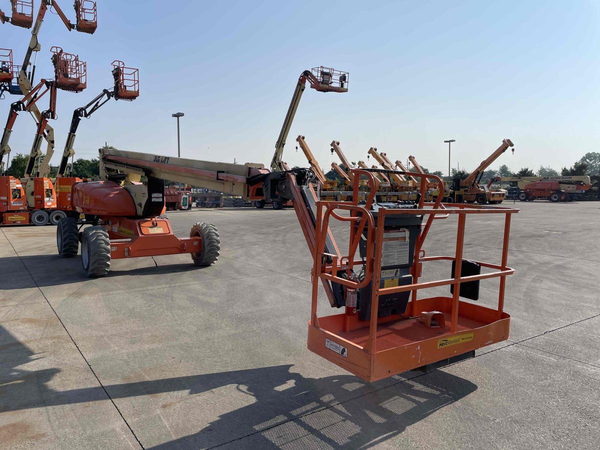 2015 JLG E600JP