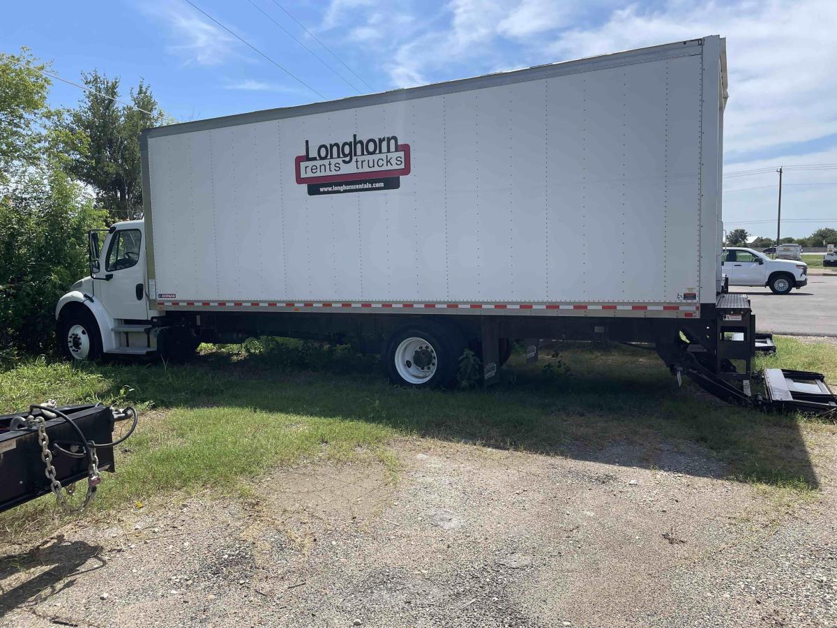 2021 Freightliner M2106