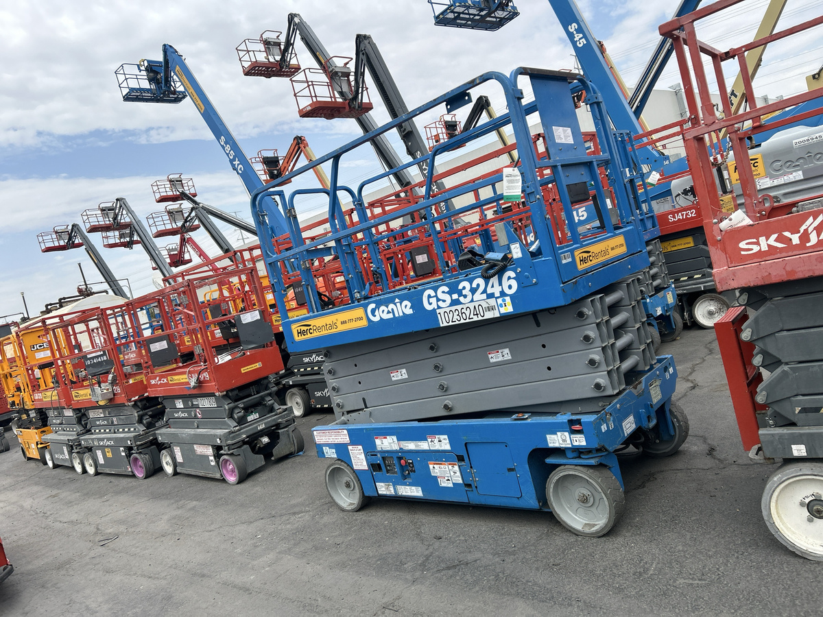 2018 Genie GS-3246-2