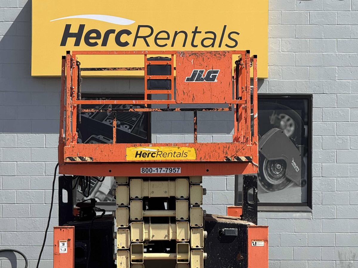 2017 JLG 530LRT