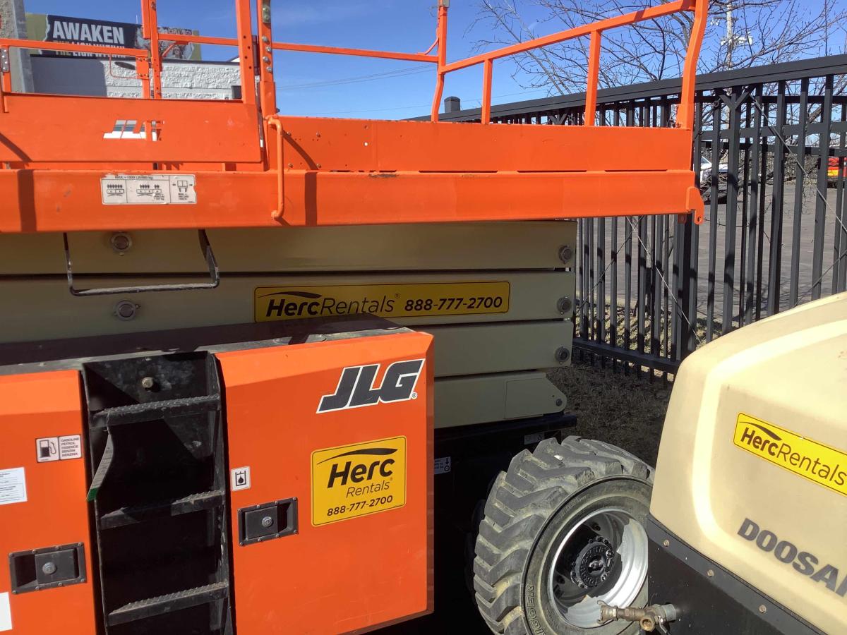 2018 JLG 430LRT