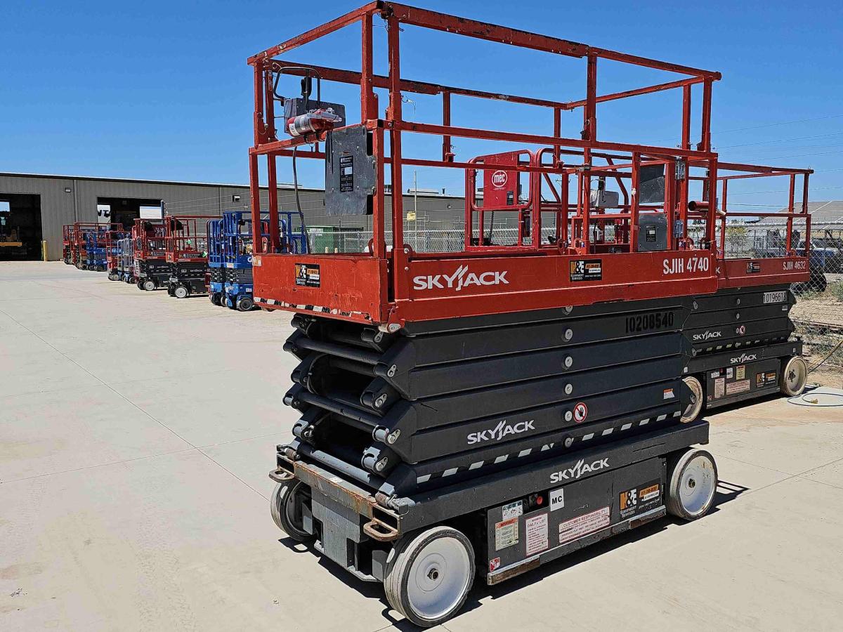 2017 Skyjack SJ4740