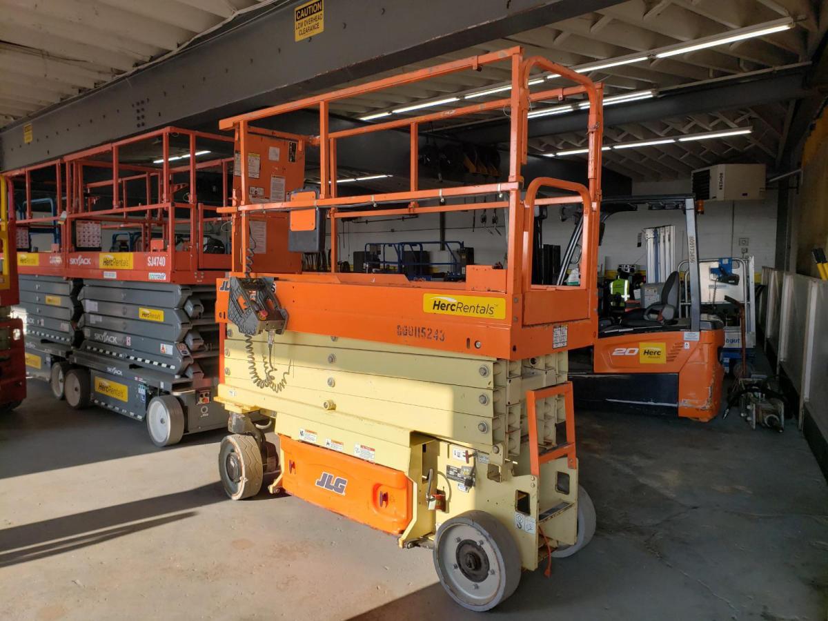 2016 JLG 2632ES