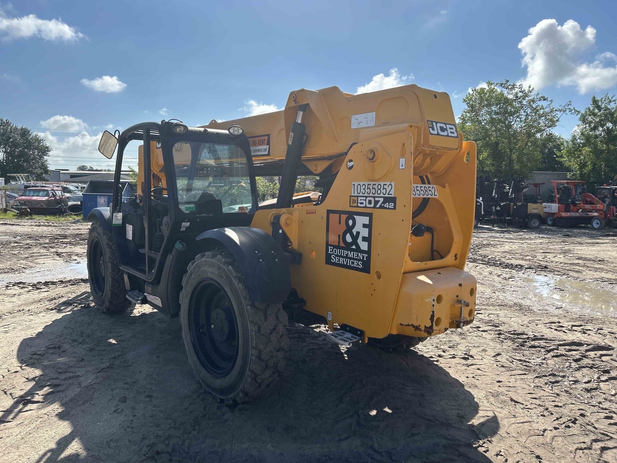 2022 JCB 507-42-3