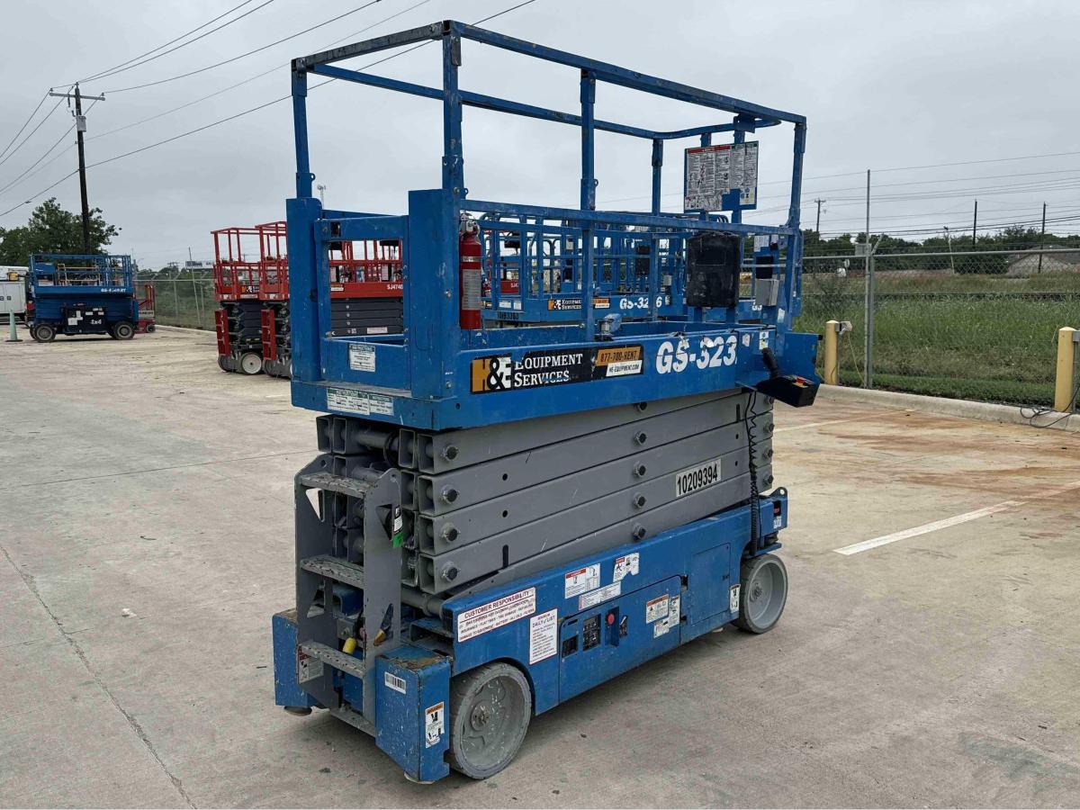 2017 Genie GS-3232-3