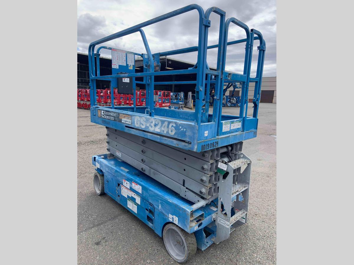 2016 Genie GS-3246