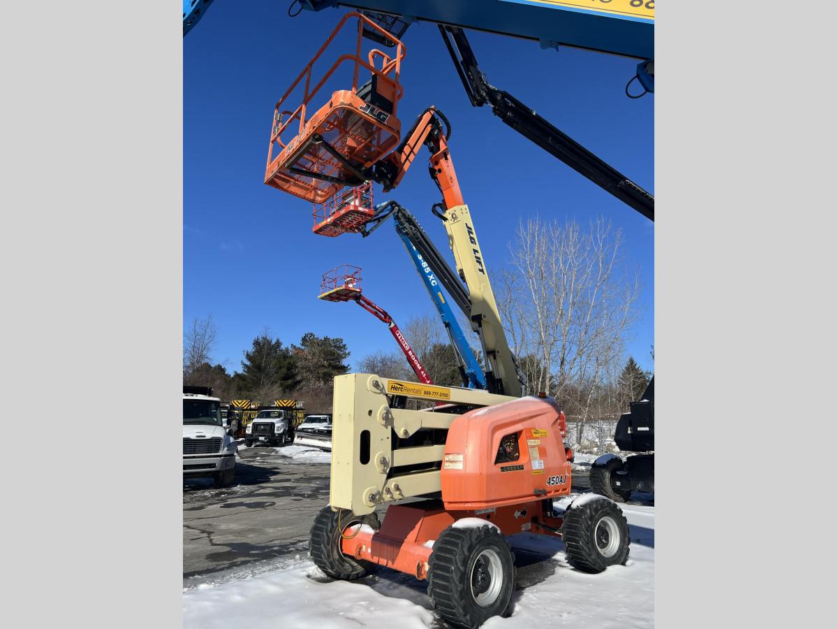 2016 JLG 450AJ
