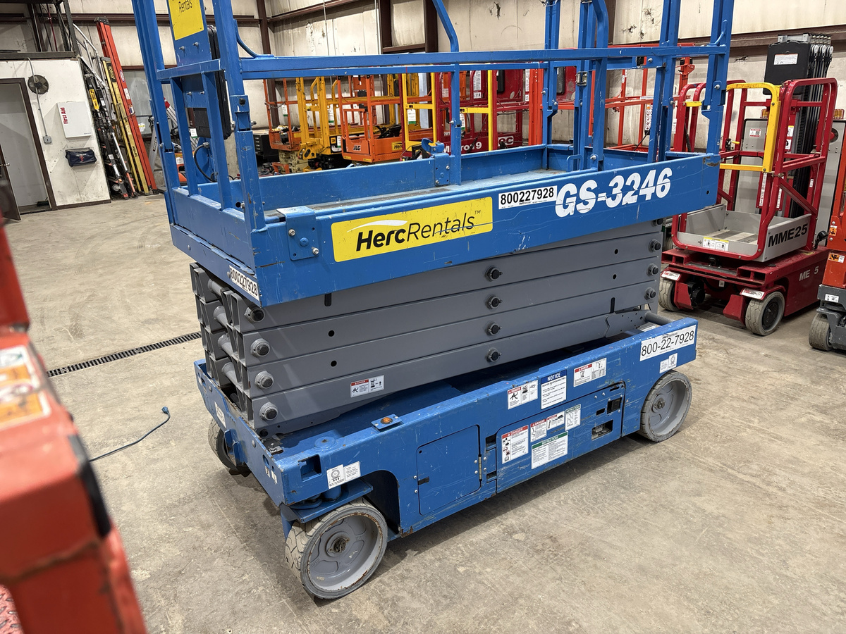 2018 Genie GS-3246-3