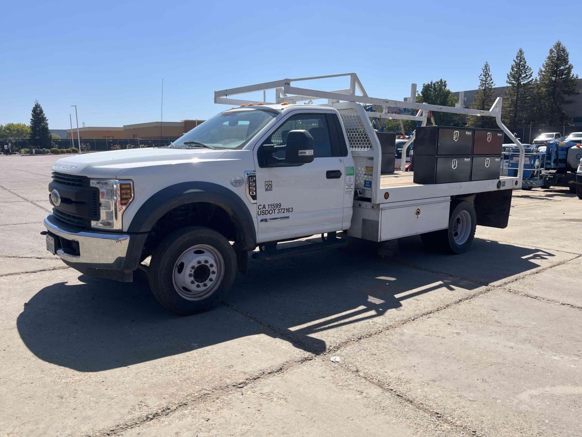 2019 Ford F550-1