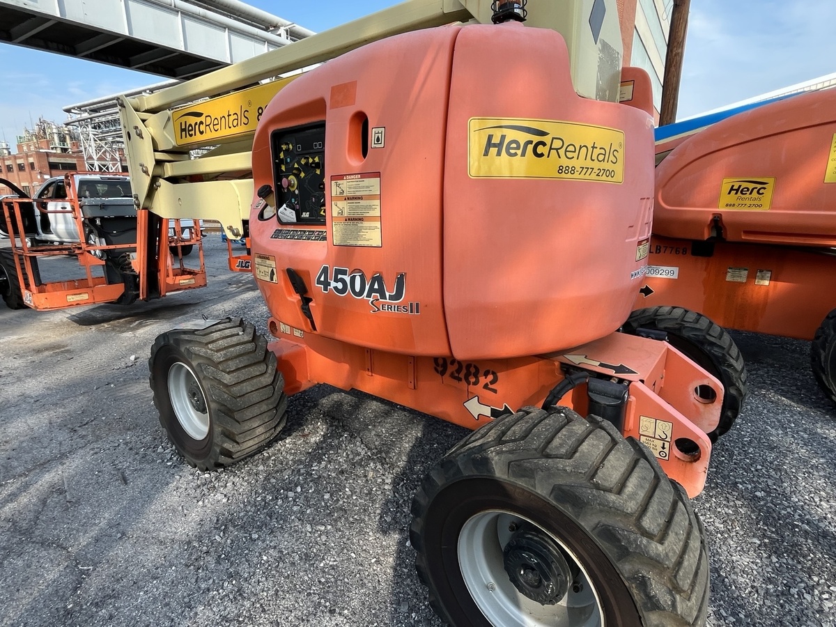 2008 JLG 450AJ