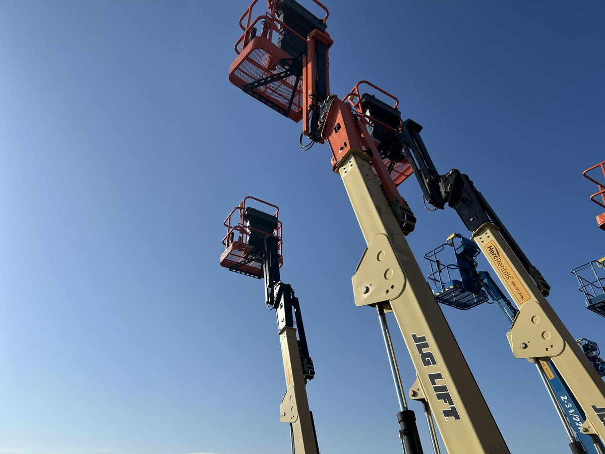 2018 JLG E400AJPN-3