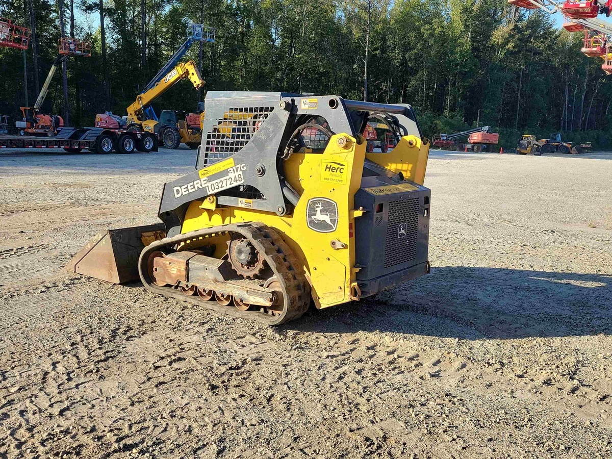 2021 John Deere 317G-3
