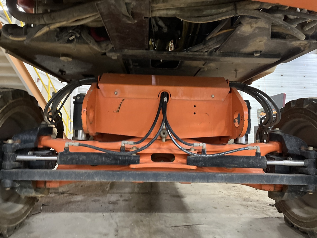 2018 JLG 660SJ-10