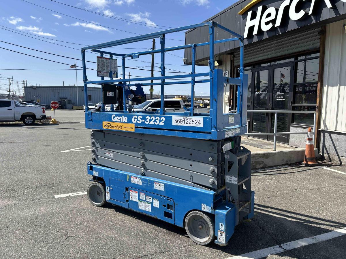 2016 Genie GS-3232