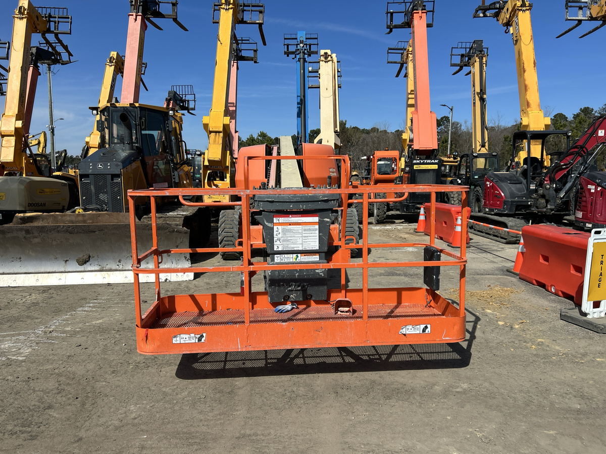 2018 JLG 600S-10