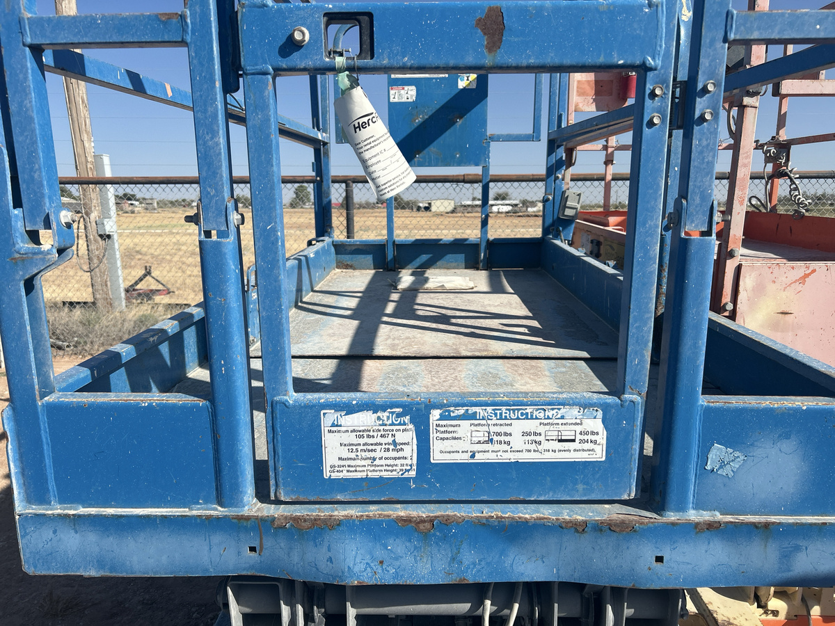 2017 Genie GS-3246