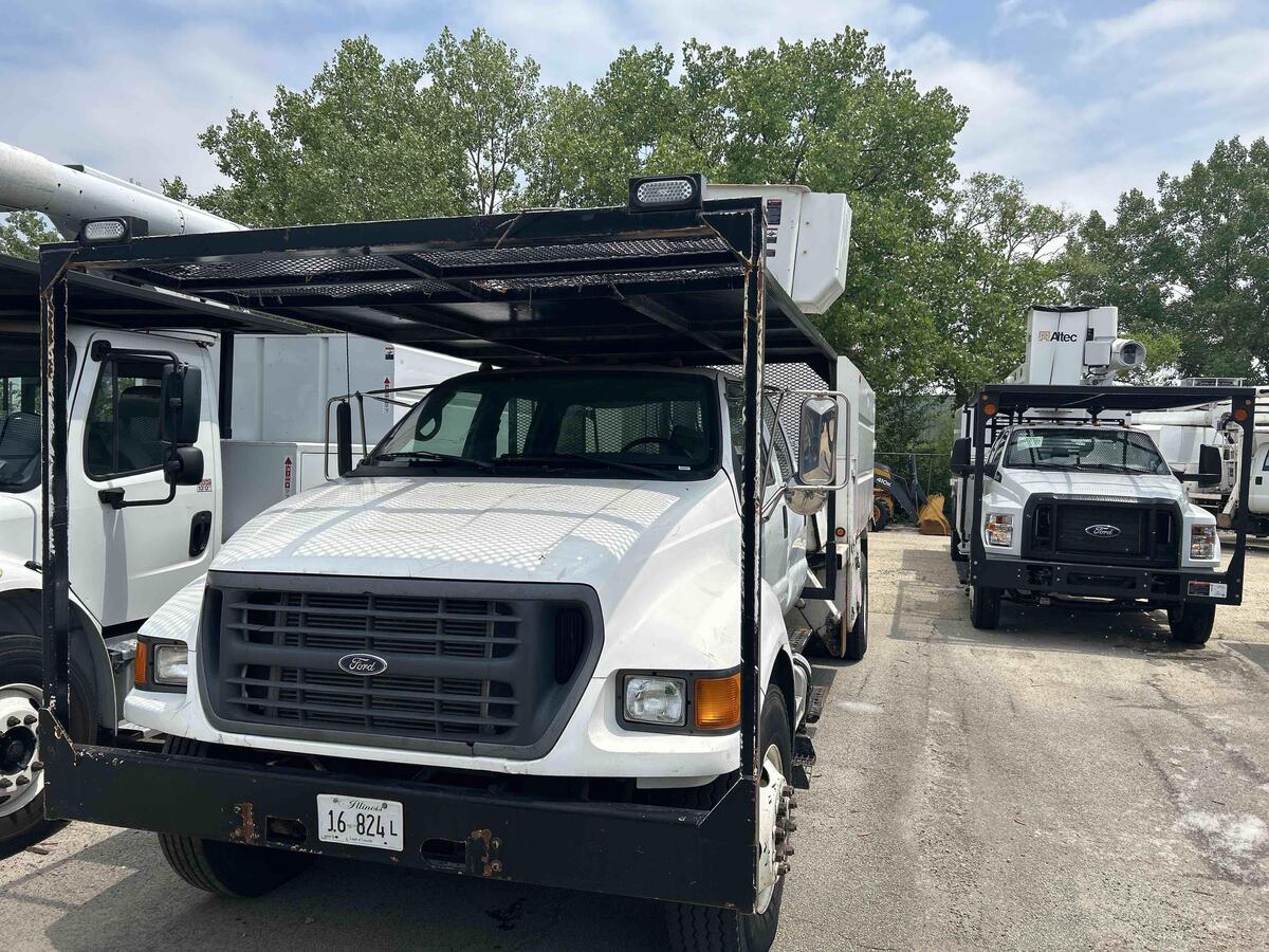 2000 Ford F750-10