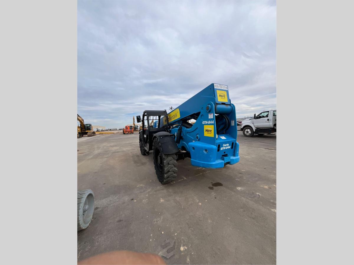 2017 Genie GTH 844