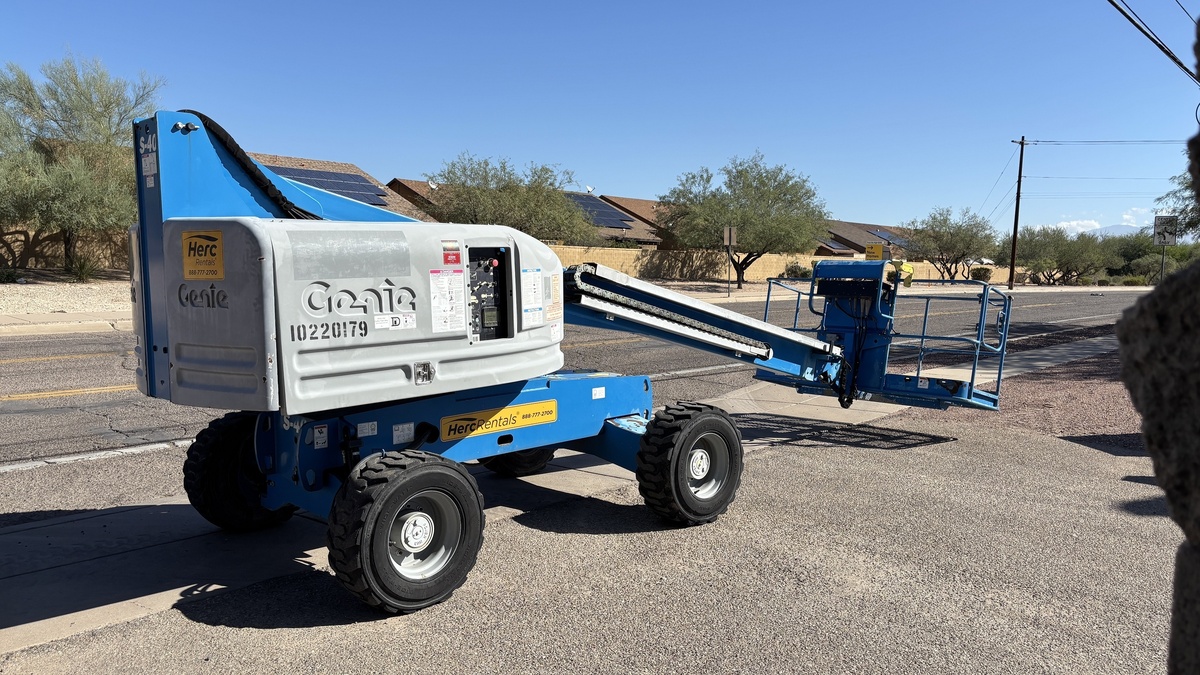 2017 Genie S-40