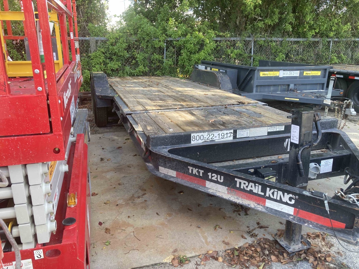 2018 Trail King TKT12U-2