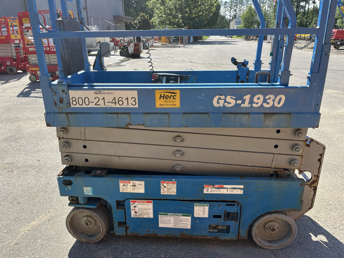 2018 Genie GS-1930