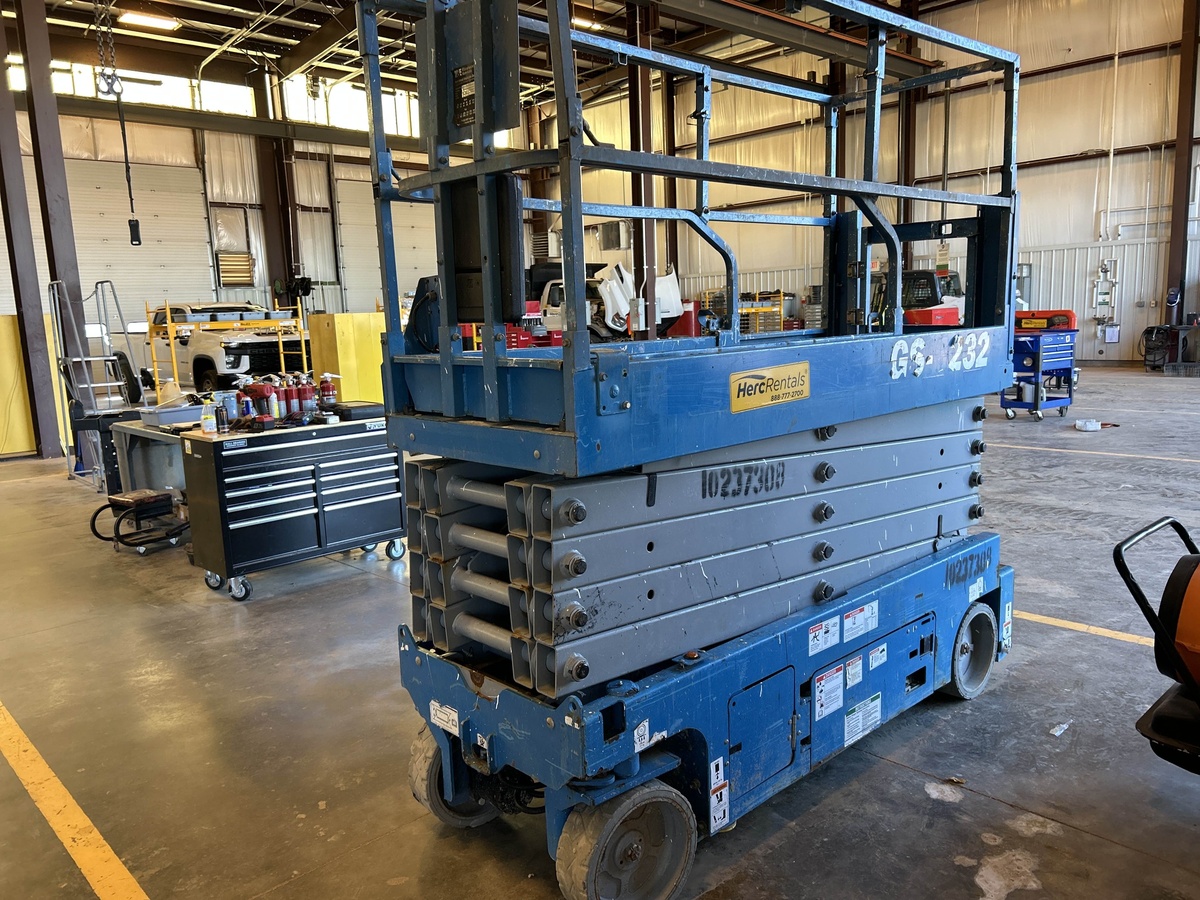 2018 Genie GS-3232-2