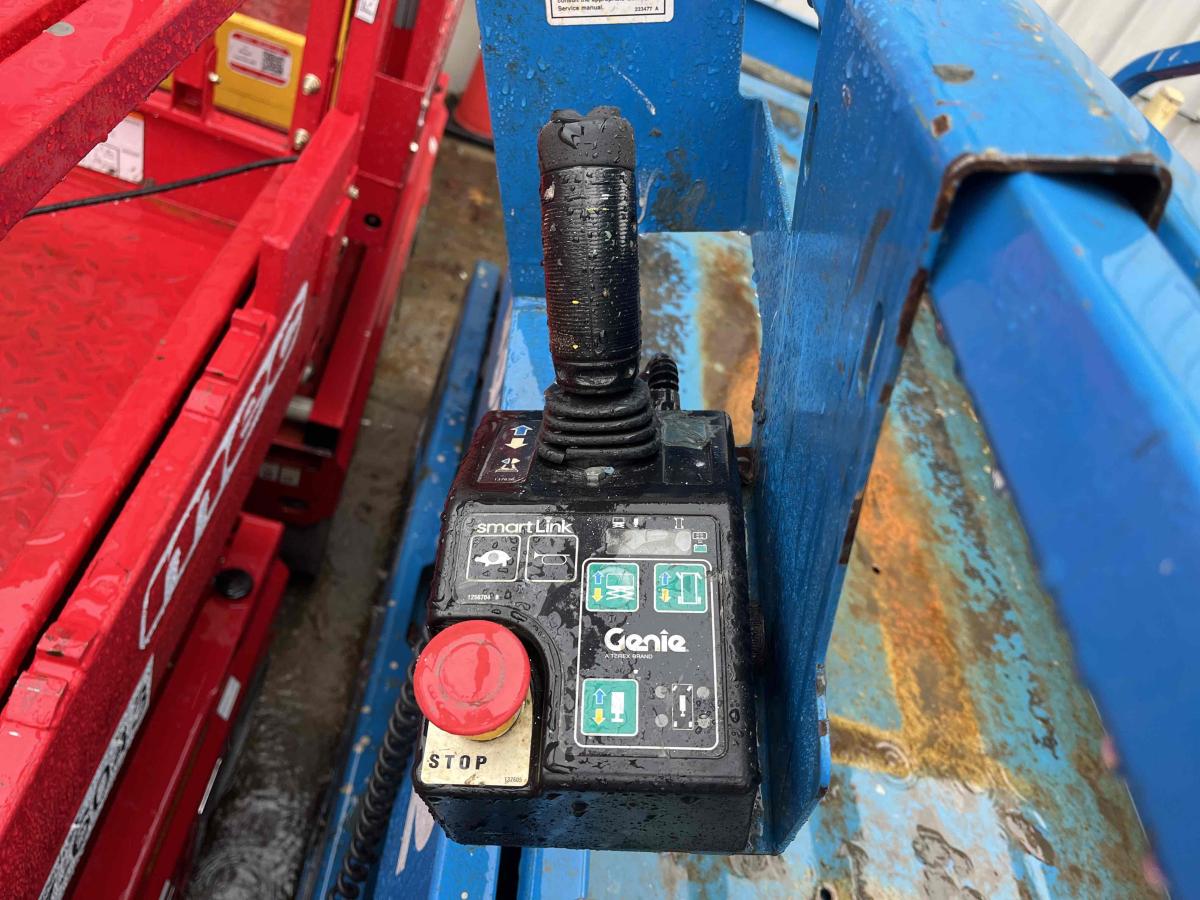 2018 Genie GS-3232