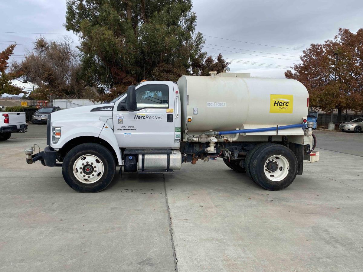 2016 Ford F750