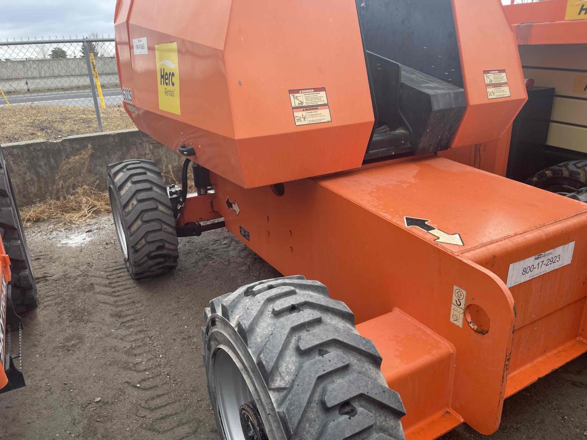 2017 JLG 600S